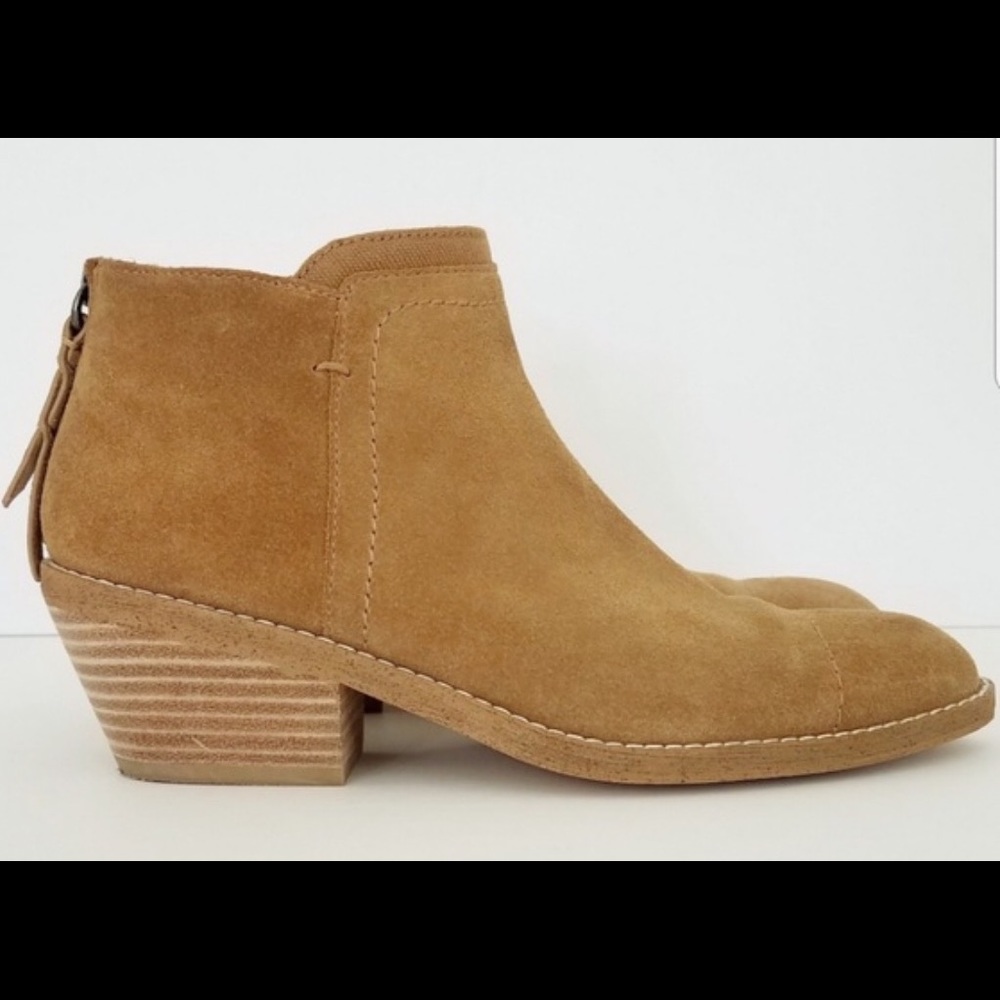 Splendid suede booties size 6